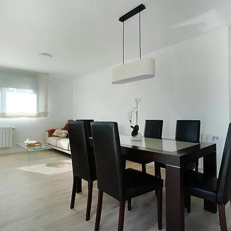 Galihost - Precioso Con Piscina En Playa De Silgar