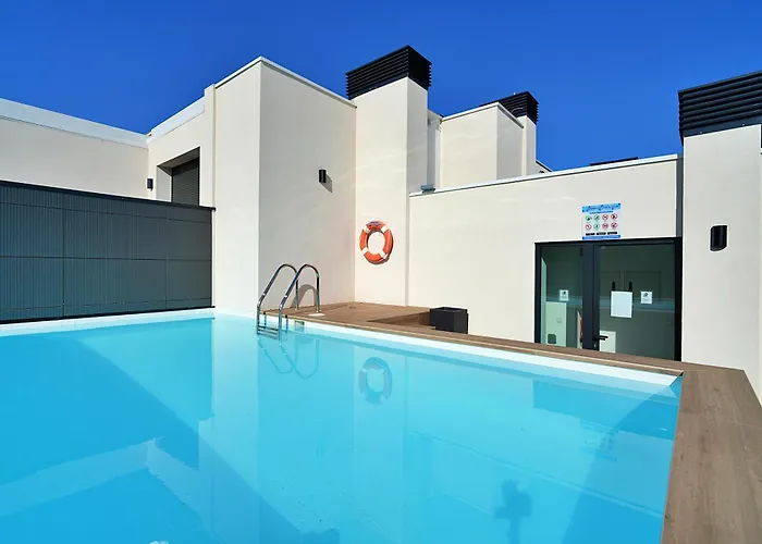 Galihost - Precioso Con Piscina En Playa De Silgar